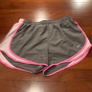 Nike Womens Tempo Shorts XL